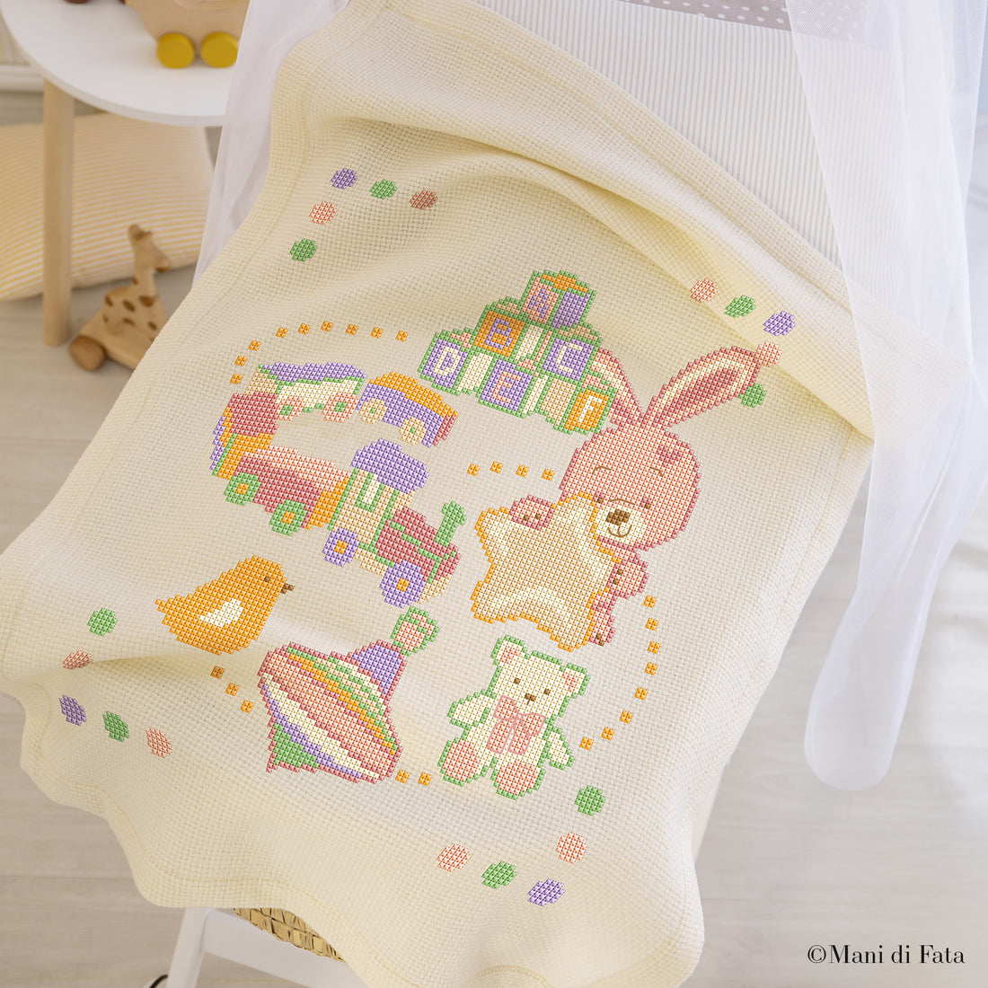 Kit copertina culla ricamo a punto croce bimba Giochi e coniglietto