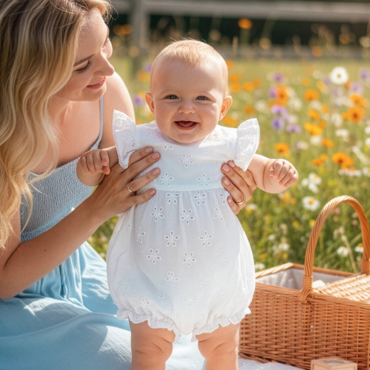 Pagliaccetto bimba in sangallo