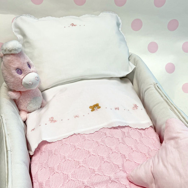 Lenzuolino culla ricamo a mano Orsacchiotto rosa