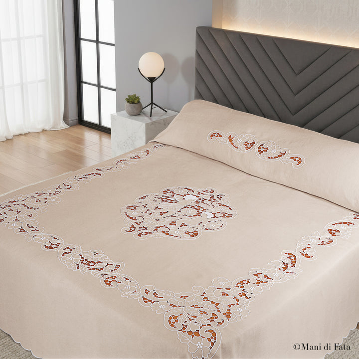 Disegno per copriletto a intaglio "Angioletti e ornati"(007277)