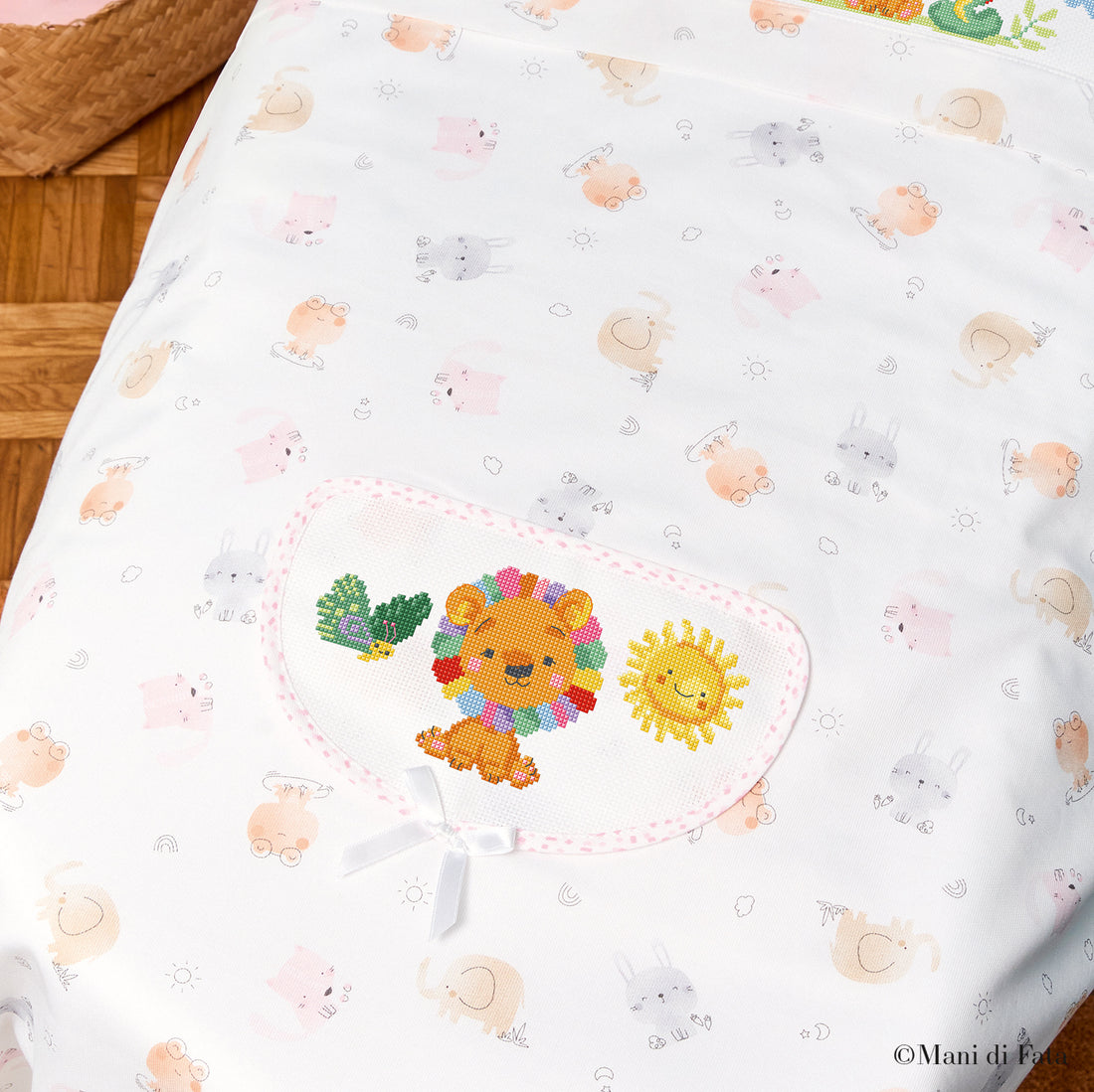 kit copertina culla rosa Animali Selvatici ricamo punto croce