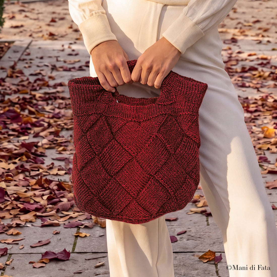 Kit borsa bordeaux intrecciata ad aghi circolari