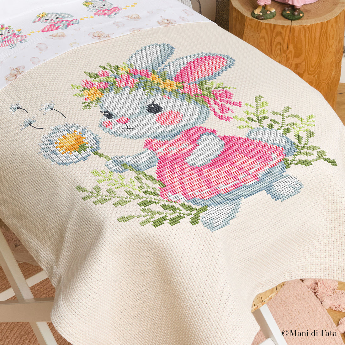 Kit copertina culla cotone avorio Coniglietta ricamo punto croce