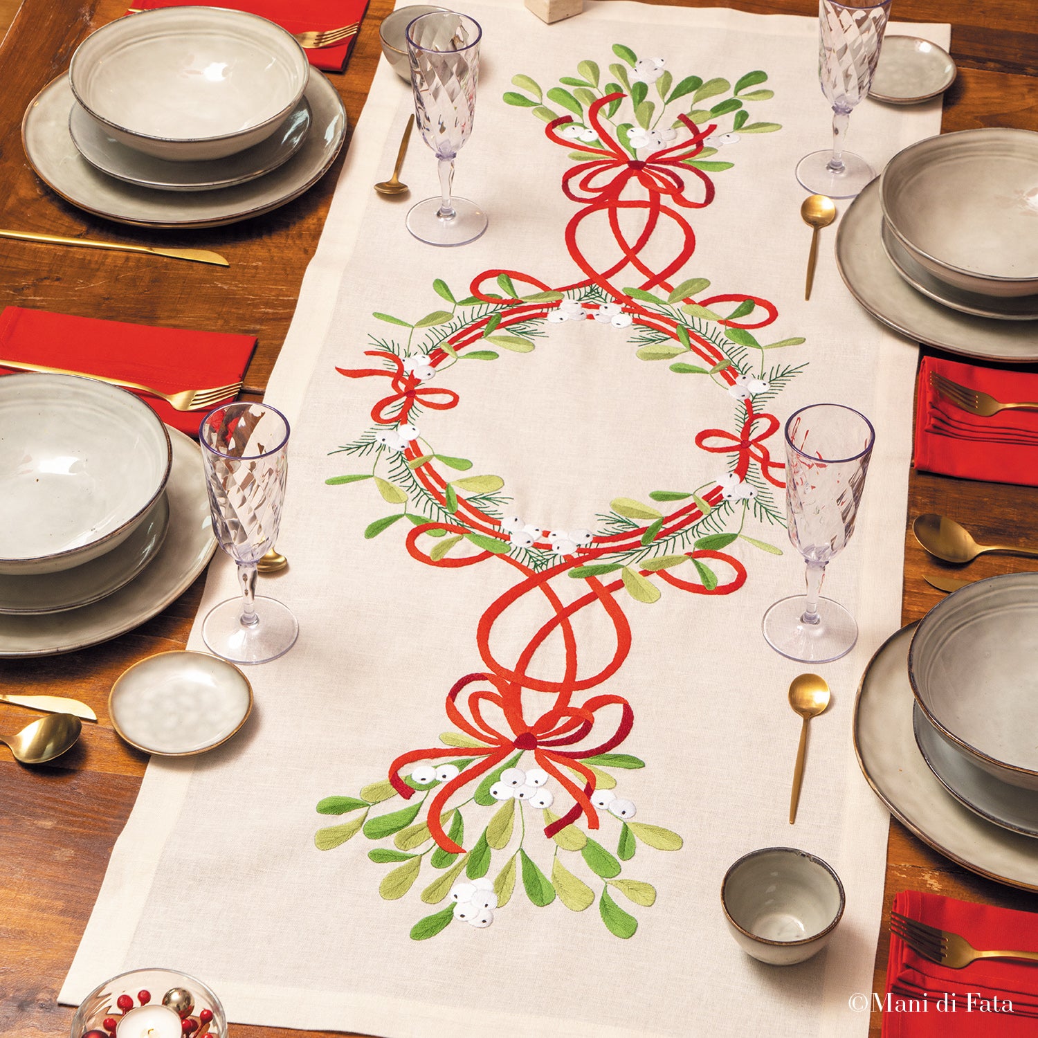 Kit runner ricamo punti vari Vischio e nastri