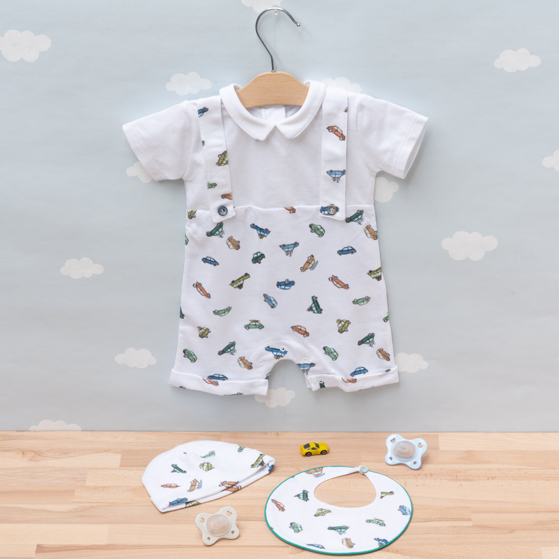 Pagliaccetto corto neonato in jersey di cotone Macchinine