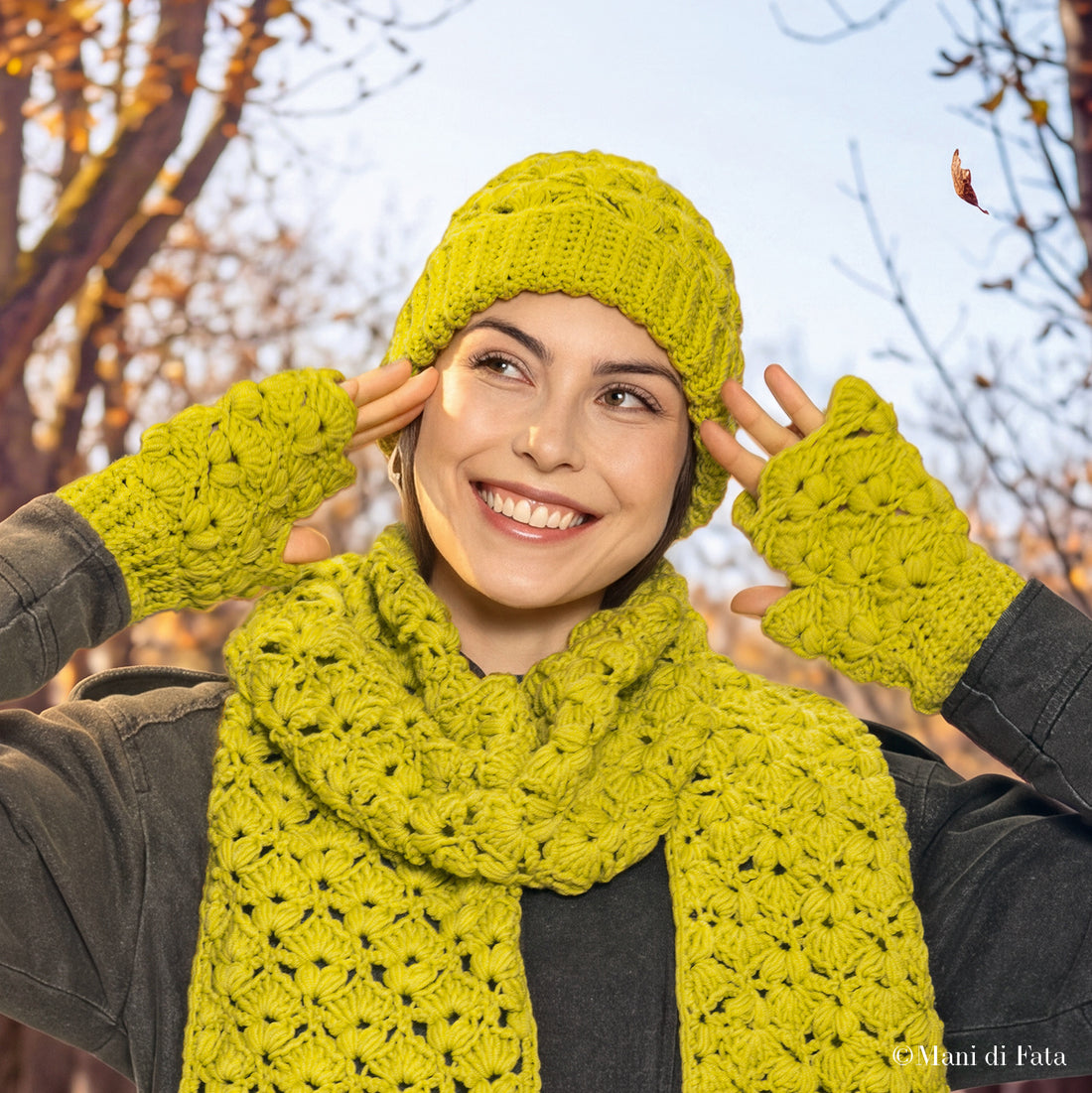 Kit guanti e cappello verde acido traforati a uncinetto