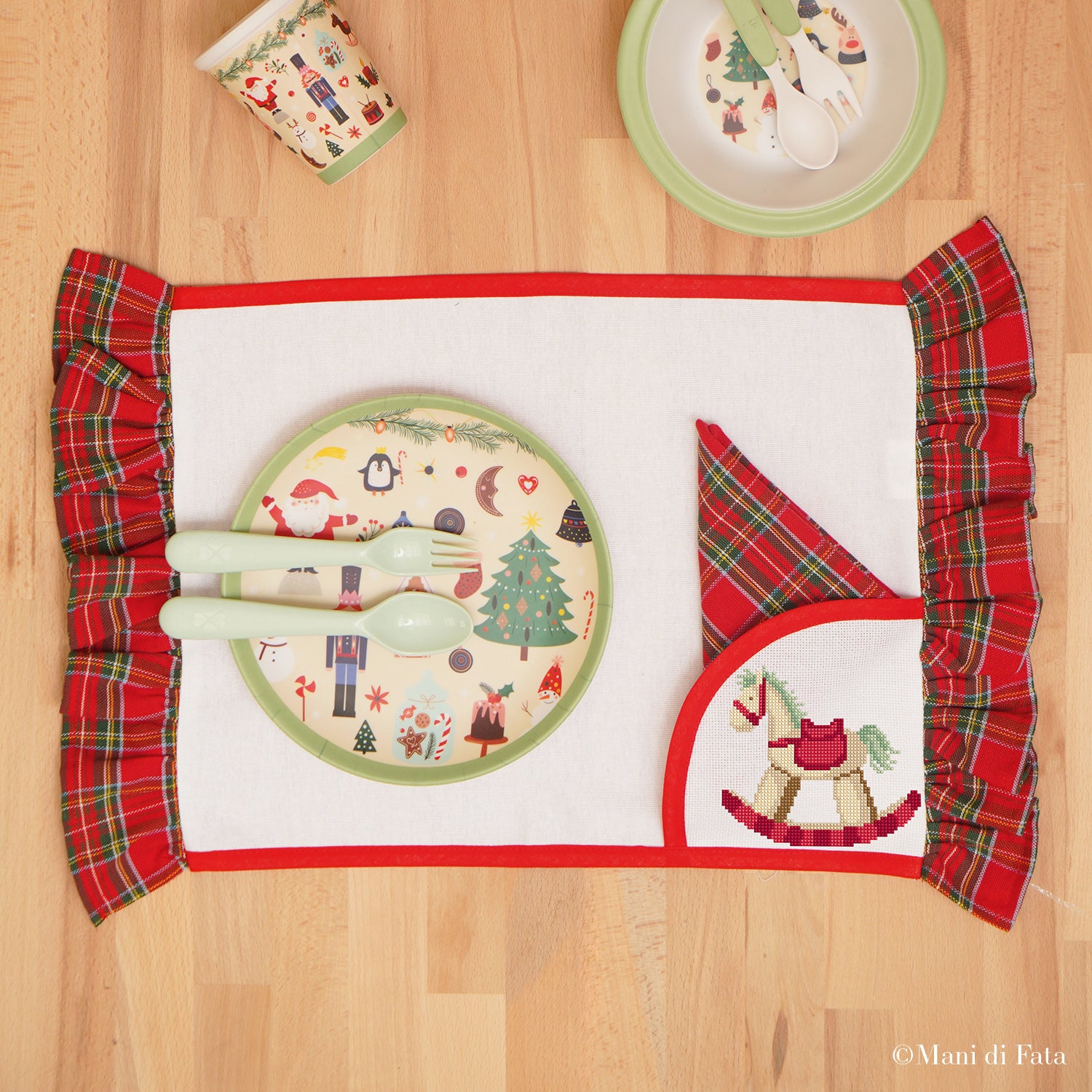 Kit americano con tovagliolo Cavallino a Dondolo ricamo a punto croce