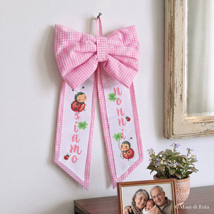 Kit fiocco cocche vichy rosa Coccinelle ricamo punto croce