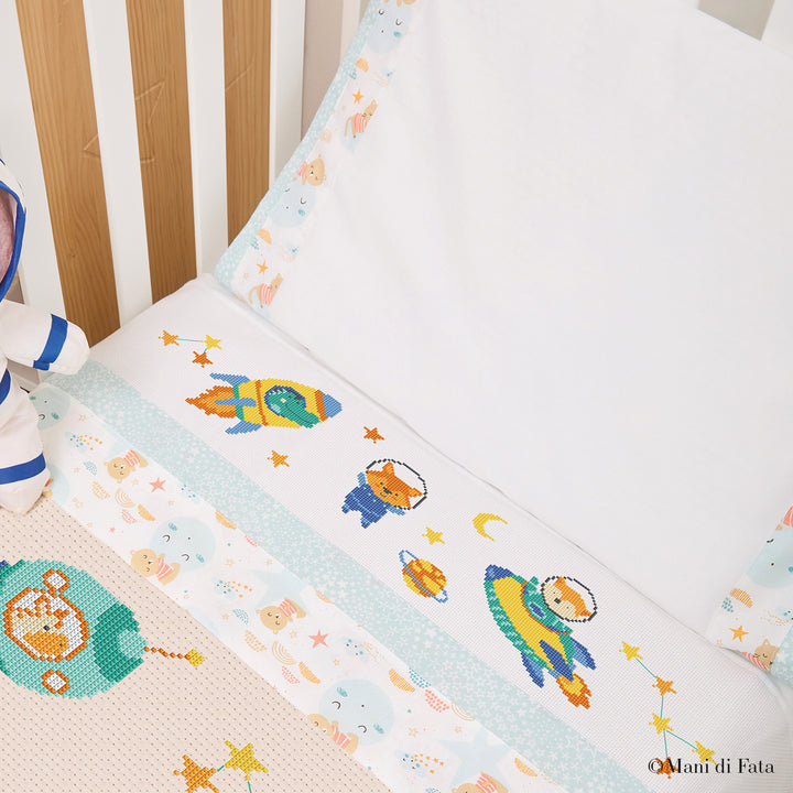 Kit parure lettino azzurro Animali nello spazio ricamo punto croce