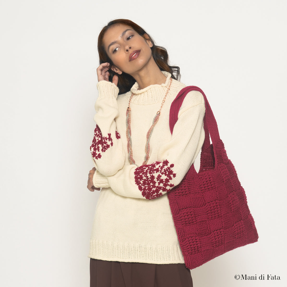 Kit maglione con ricami floreali