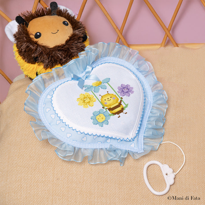 Kit fiocco nascita cuore celeste con carillon ricamo punto croce