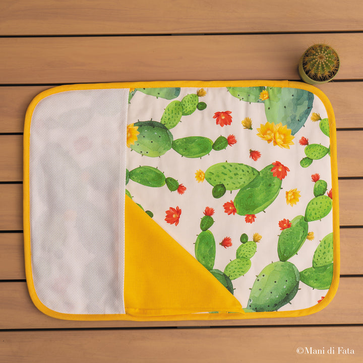 Americano imbottito fantasia cactus con bordo giallo e tela aida laterale 