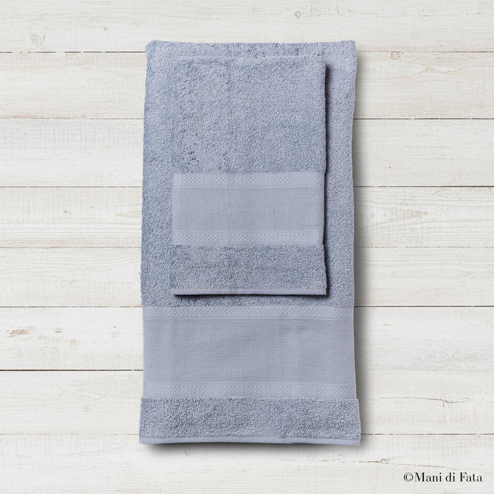 Parure asciugamani con greca ricamo punto croce