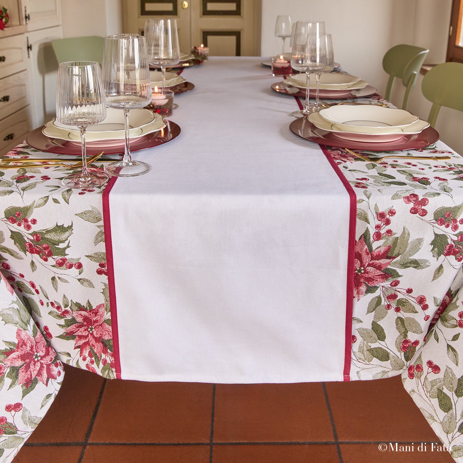 Runner lungo in tela Aida bianca con sbieco rosso