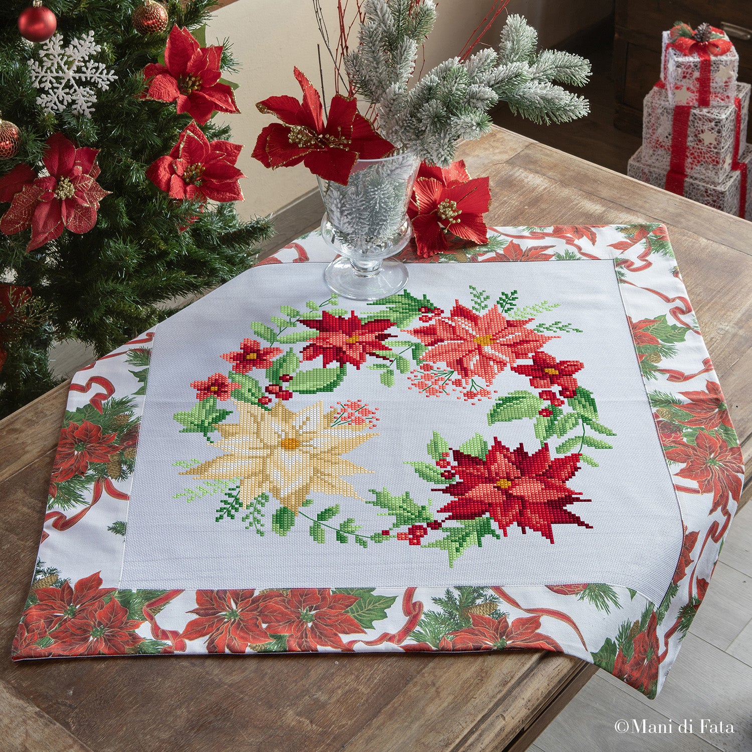 kit tovaglietta con Aida rifinita con tessuto fantasia stelle di Natale