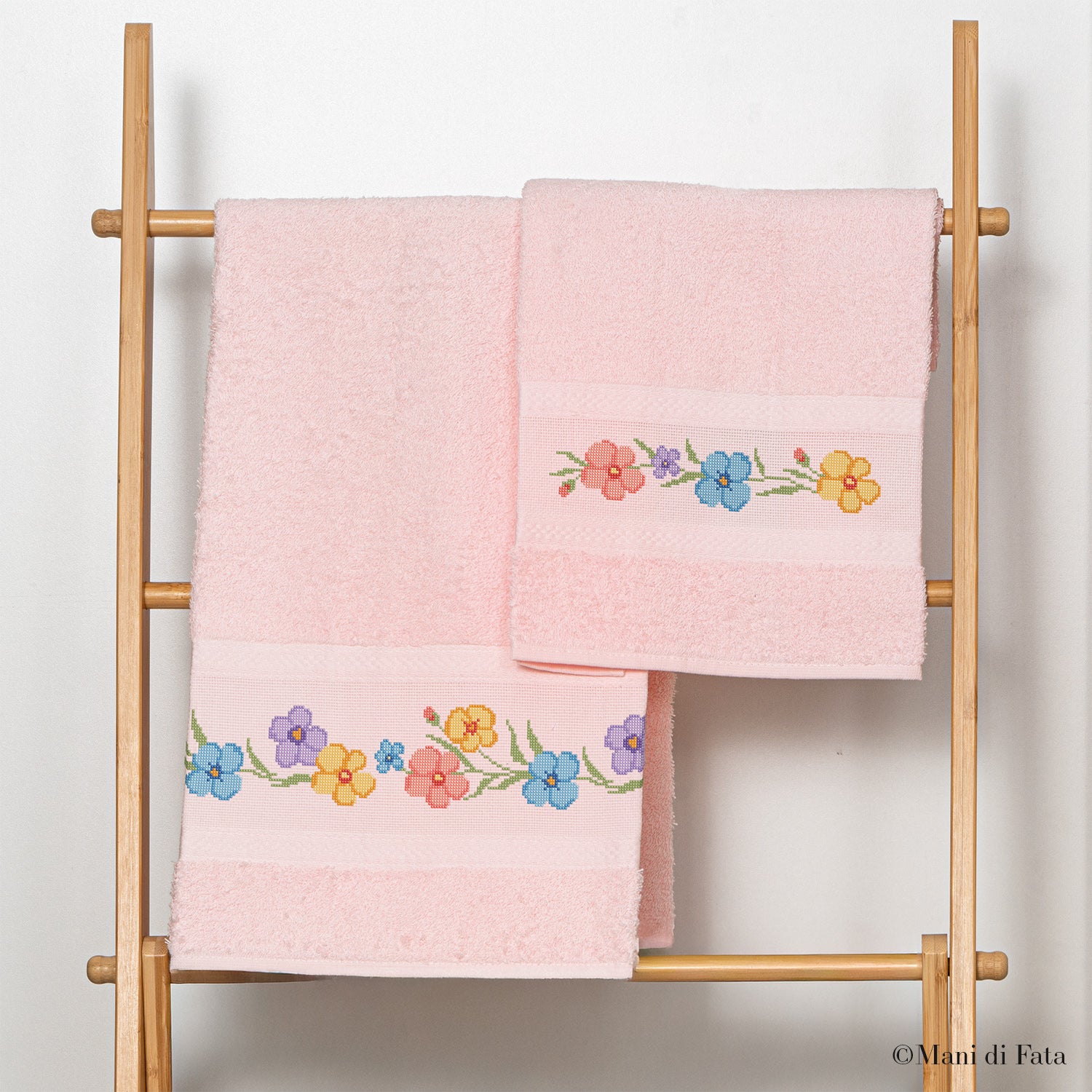 Kit parure asciugamani rosa Fiori di campo ricamo punto croce