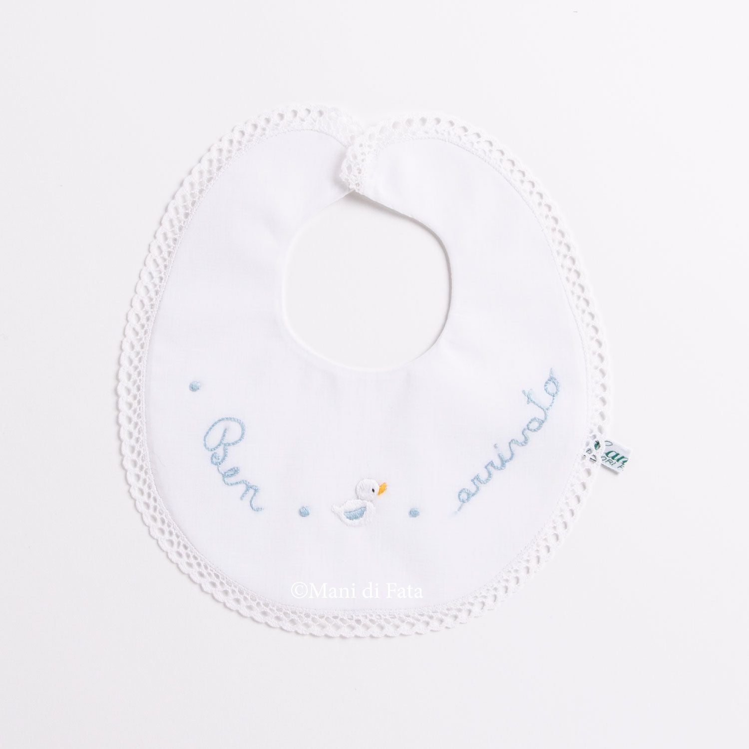 Bavaglino in cotone ricamato a mano cigno e "Ben arrivato"