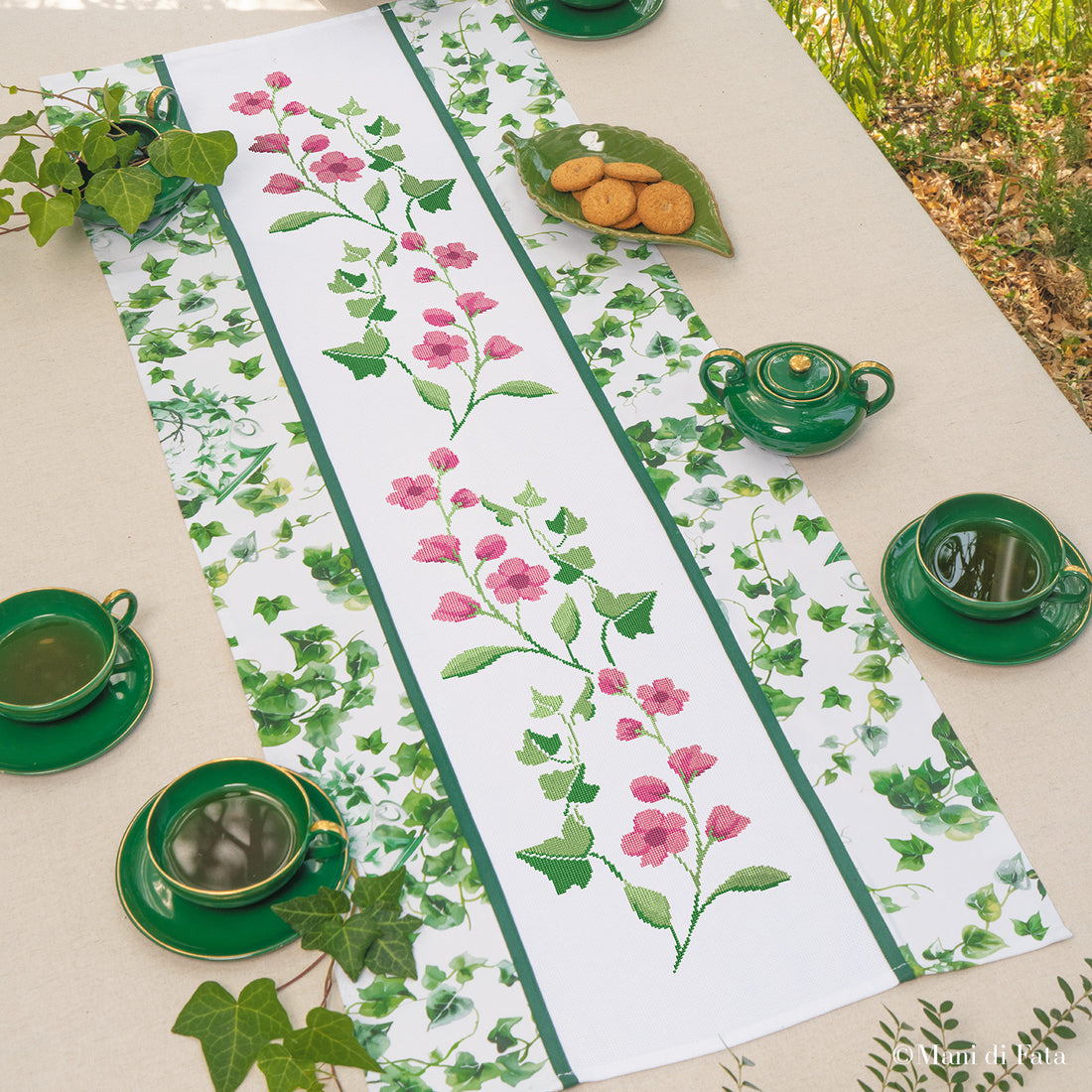 Kit runner Edera Fiori rosa ricamo punto croce