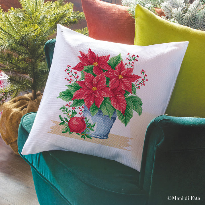 Kit cuscino da ricamare a punto croce "Bouquet natalizio'