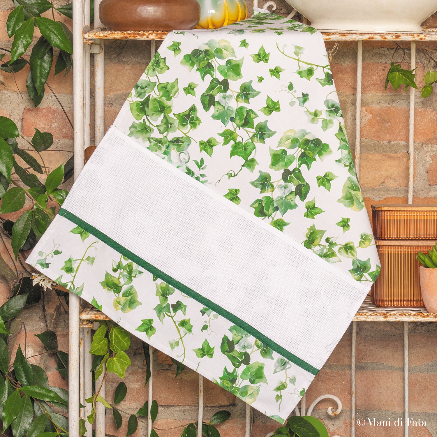 Asciugapiatti fantasia edera e inserto in tela aida