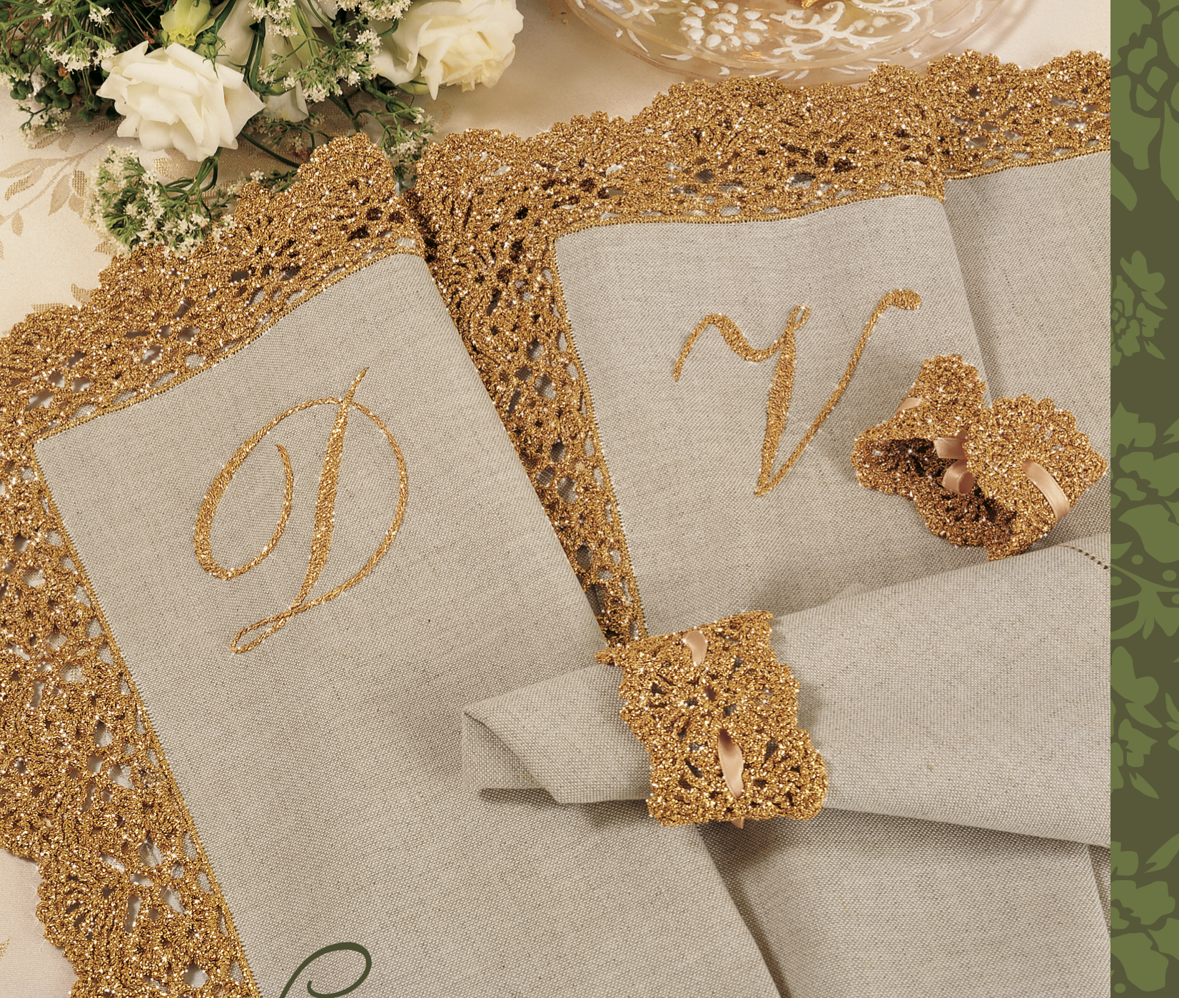 Kit americano misto lino greggio rifinito a uncinetto in oro