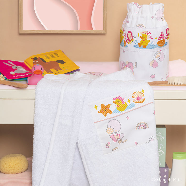 Kit set triangolo e sacca rosa fantasia paperotti da ricamare a punto croce