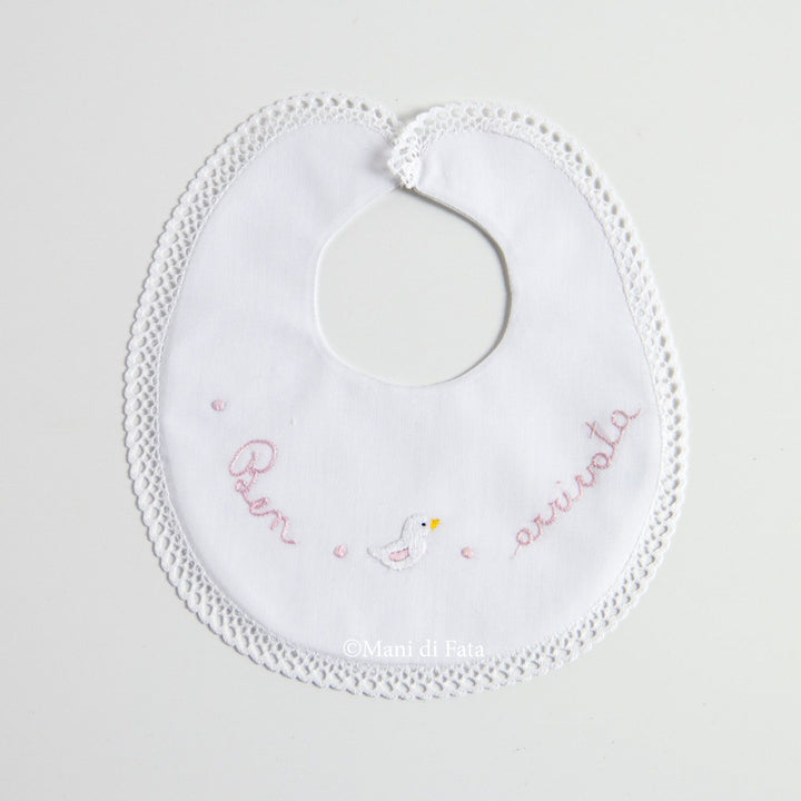 Bavaglino in cotone ricamato a mano cigno e "Ben arrivata"