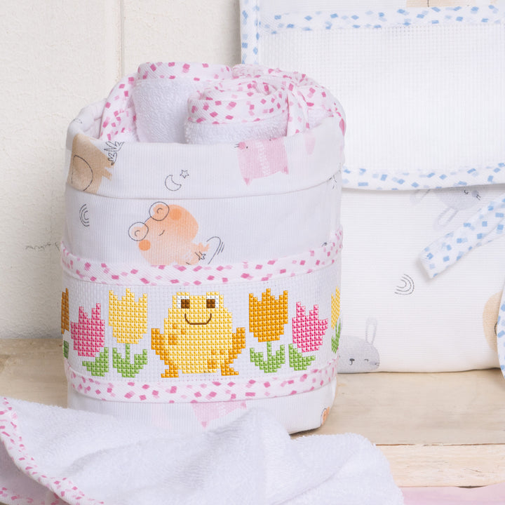 Kit porta-lavette rosa con motivo animaletti e tela aida bianca da ricamare a punto croce