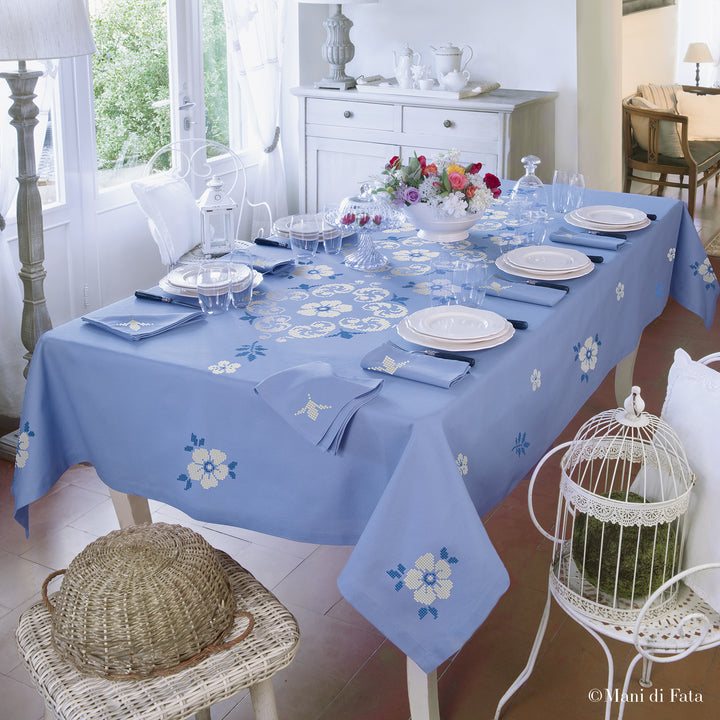 Kit tovaglia azzurra da 8 posti Fiori Bianchi a punto croce 