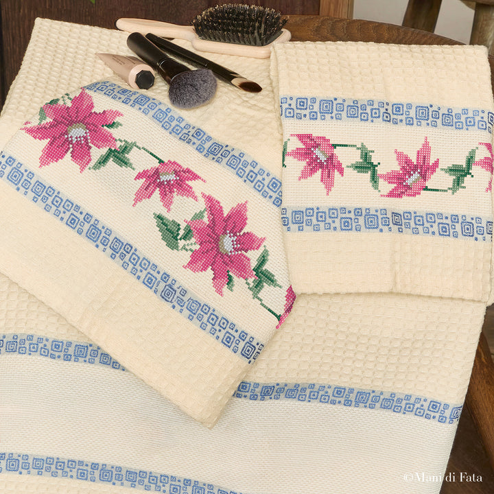 Kit parure nido d'ape greca blu Passiflora ricamo punto croce