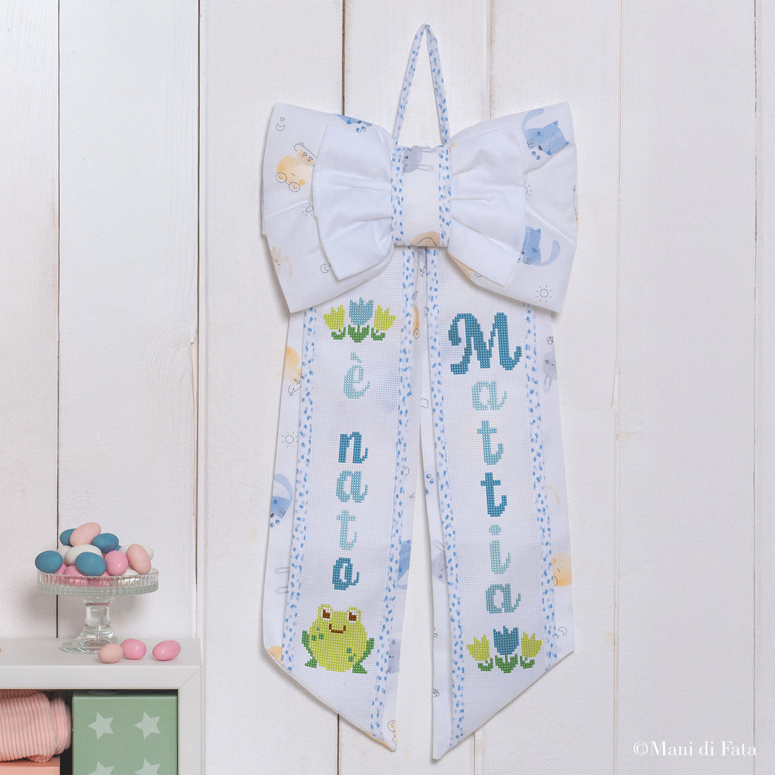 Kit fiocco nascita azzurro con motivo animaletti e tela aida da ricamare a punto croce