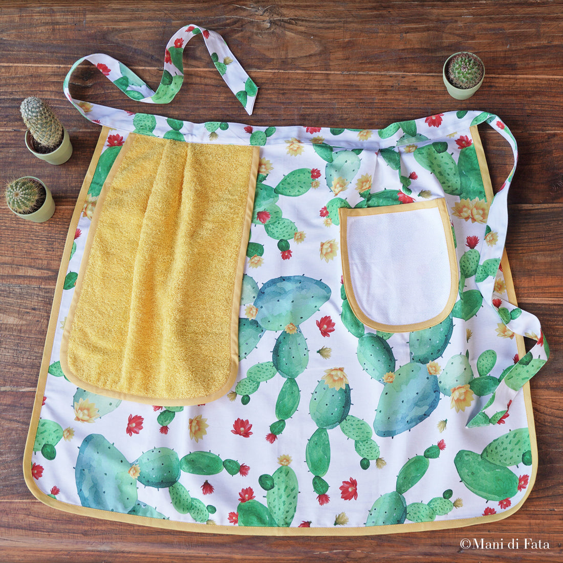 Grembiule a vita fantasia cactus con tasca in tela aida inserto di spugna gialla