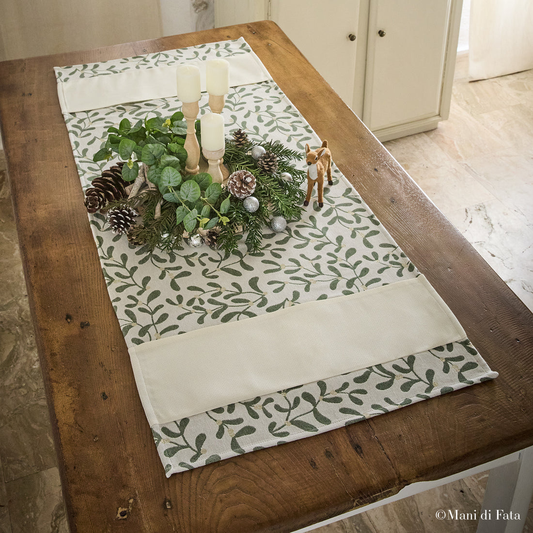 Runner jacquard vischio da ricamare a punto croce