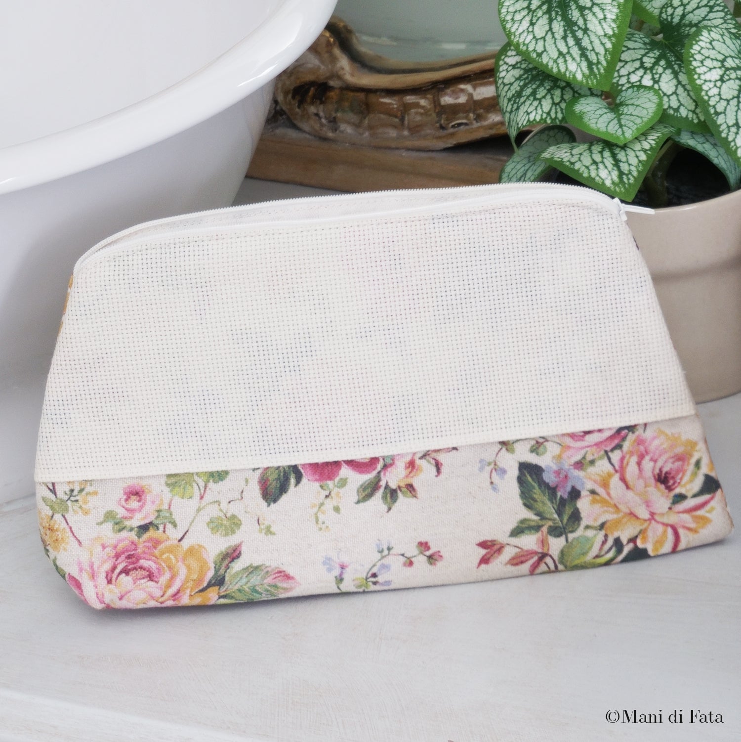  Trousse da viaggio Fiori ricamo a punto croce