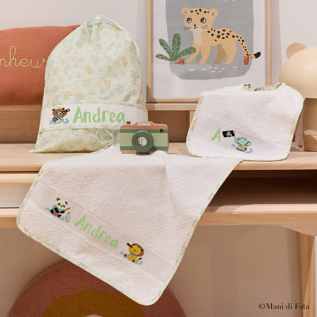 Kit set asilo bimbo verde Animaletti ricamo punto croce
