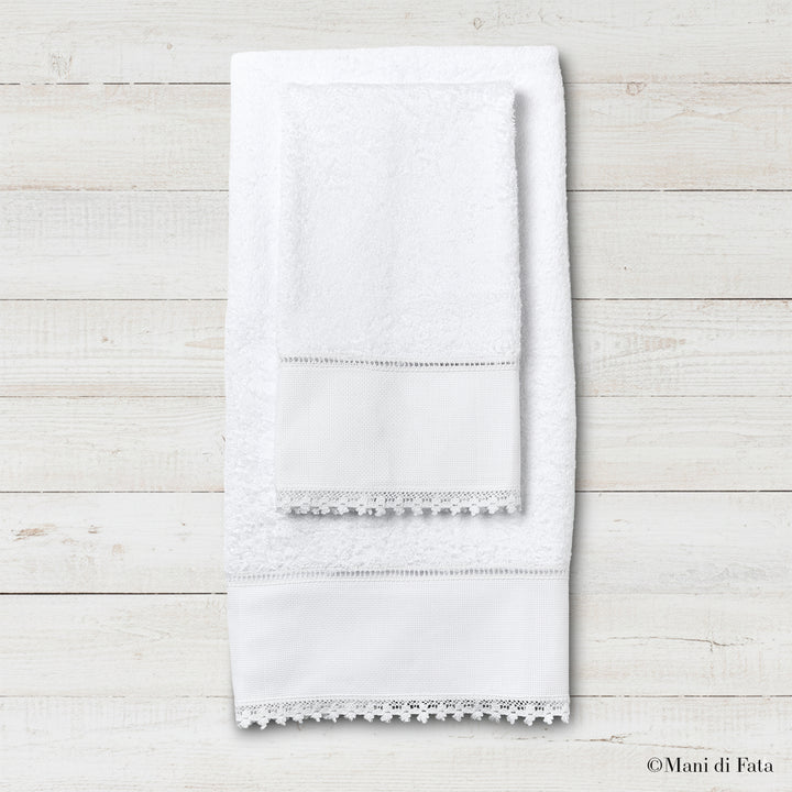 Parure spugna bianca con pizzo ricamo punto croce