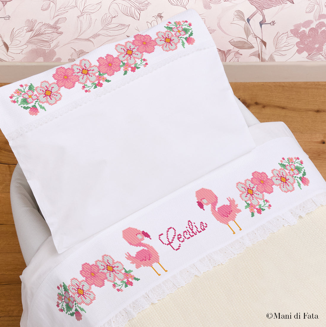 Kit per lenzuolino culla sangallo Cecilia ricamo punto croce