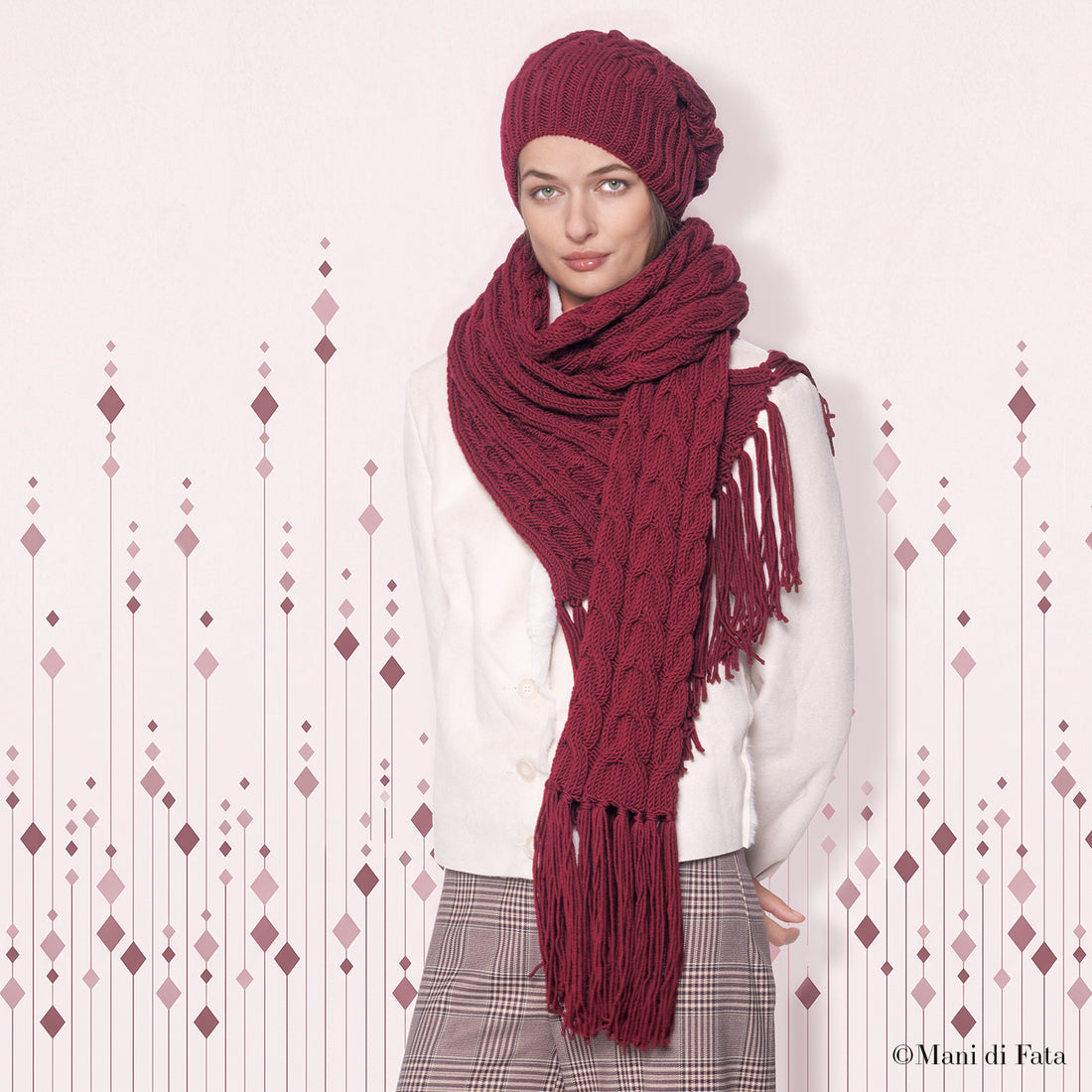 Kit berretto e sciarpa bordeaux Trecce e Coste a maglia