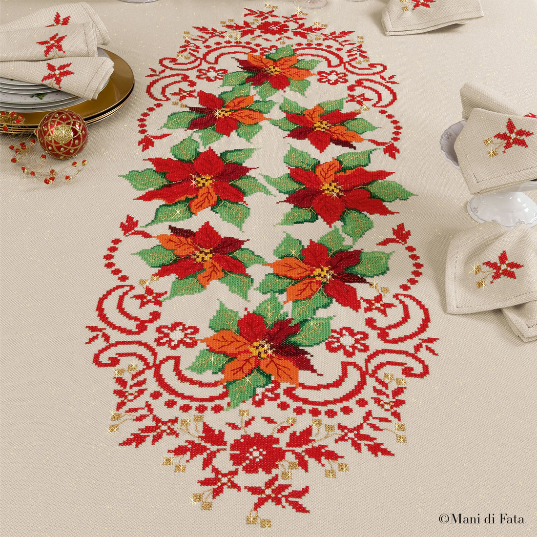 Kit tovaglia da 12 in Aida filo oro con decori natalizi da ricamare a punto croce