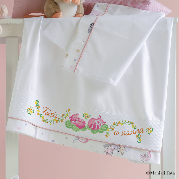 Kit lenzuolino rosa Amici del bosco ricamo punto croce